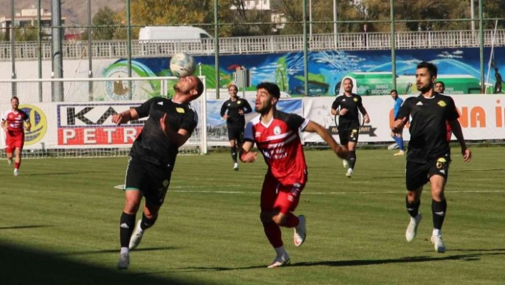 Sivas Belediyespor: 2 - Esenler Erokspor: 3