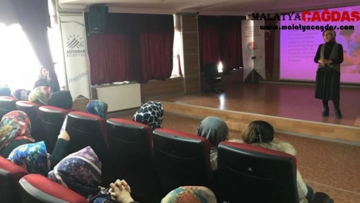 TOGEM'den Kursiyerlerine aile içi iletişimin önemi semineri