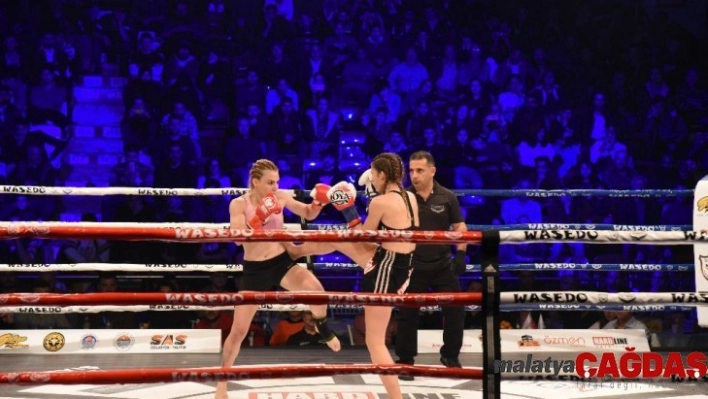 Toroslar Belediyesi'nden muaythai sporuna destek