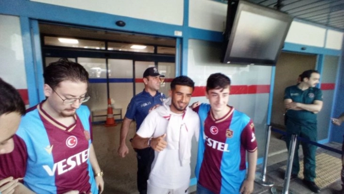 Trabzonspor'un yeni transferi Naci Ünüvar Trabzon'da