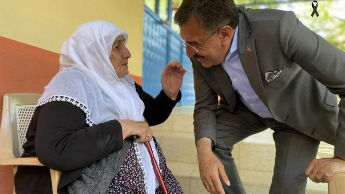 Tüfenkci,, Yozgat'ta bozkurt, Van'da PKK işareti yapıyorlar