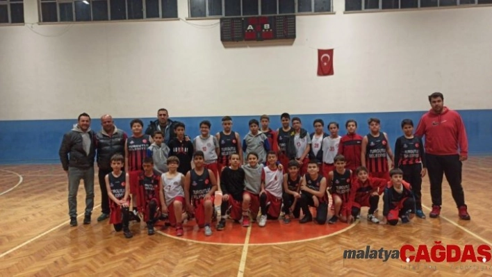 Turgutlu Belediyesinden geleceğin basketbolcuları için turnuva