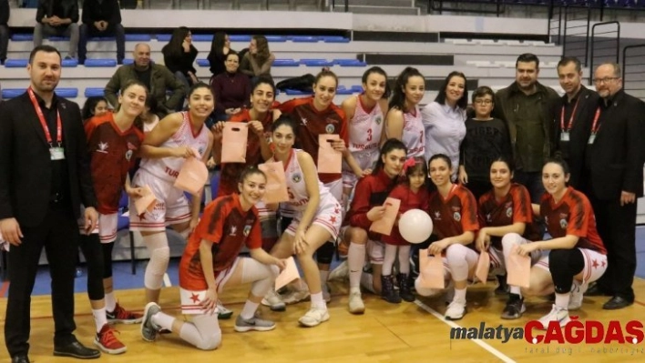 Turgutlu Belediyespor devrenin son maçını galip tamamladı