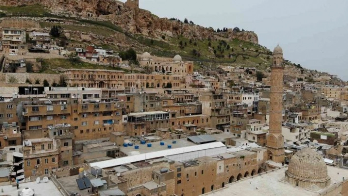 Turistler kış mevsimine aldırış etmeden Mardin'e akın ediyor