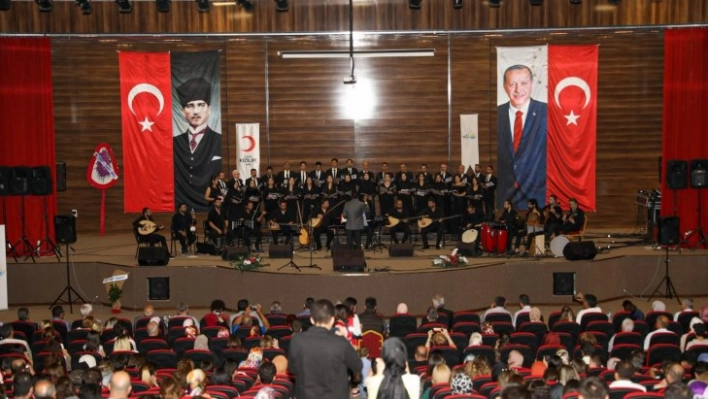 Türk Halk Müziği konserine yoğun ilgi