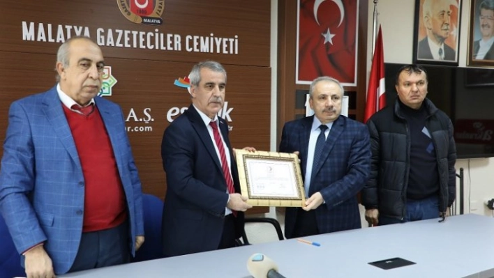 Türk Kızılayı 10 Ocak'ta Gazetecilere Teşekkür Belgesi Verdi