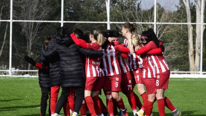 Sivasspor 2 İlkadım Belediyesi Yabancılar Pazarı Spor: 1