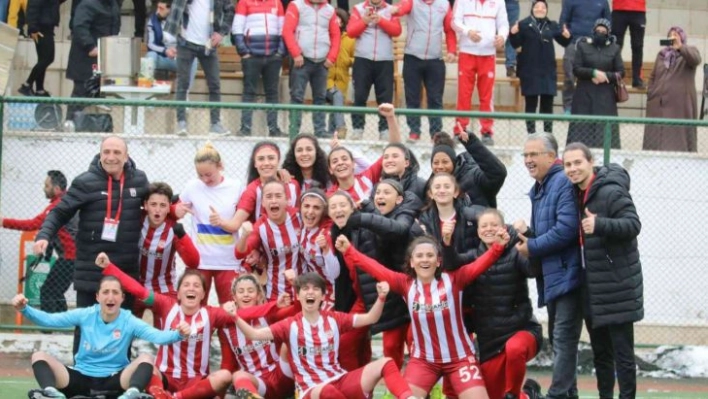 Turkcell Kadın Futbol Süper Ligi: Sivasspor: 2 - Galatasaray: 1