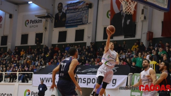 Türkiye Basketbol Ligi: Petkim Spor: 92 - 1881 Düzce Belediye: 68