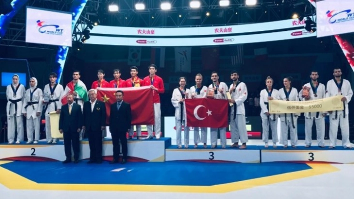 Türkiye Karışık Taekwondo Milli Takımı'ndan bronz madalya