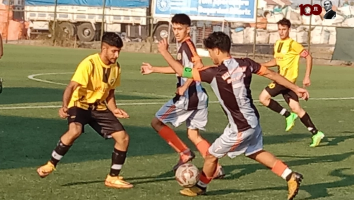 U 18 Gençler Futbol Ligi 2 Yarı Başladı