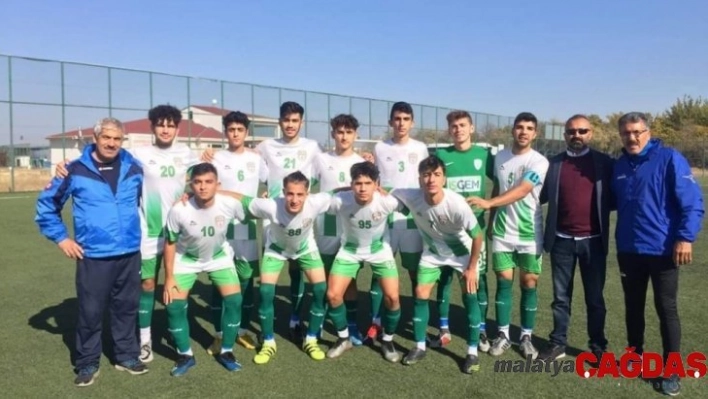 Yeşilyurt Belediyespor ve Kale Gençlerbirliği şampiyon