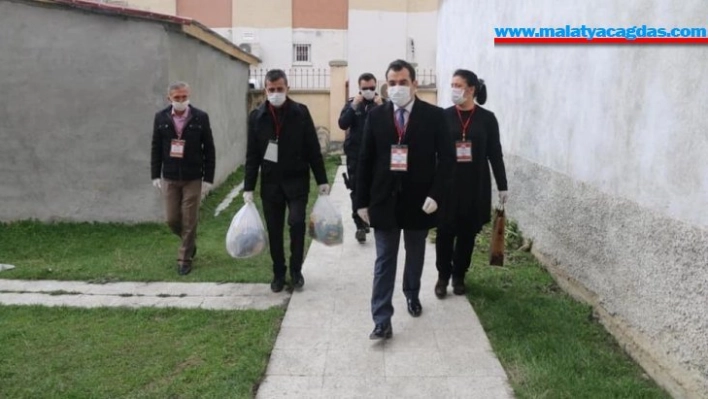 Ulaş'ta 'Vefa Sosyal Destek Grubu' yaşlılar için sahada