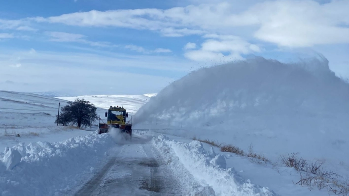 Ulaşıma kapanan 337 mahallenin yolu açıldı