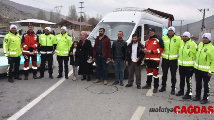 UMKE'den sürücülere 'Yaşama yol ver' hediyesi