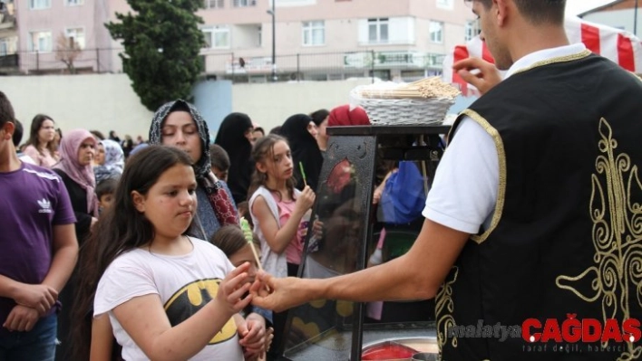 Ümraniye'de eğlence çocukların ayağına geldi