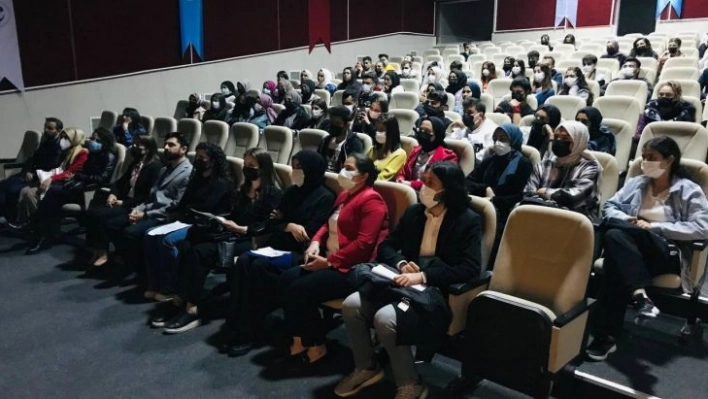 Üniversitede student talks etkinliğinin ikincisi düzenlendi