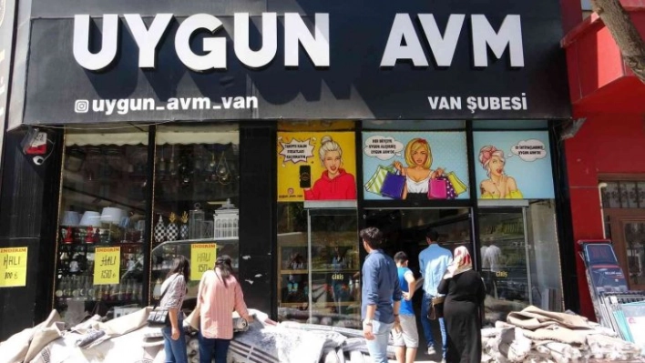 Uygun AVM'ye yoğun rağbet