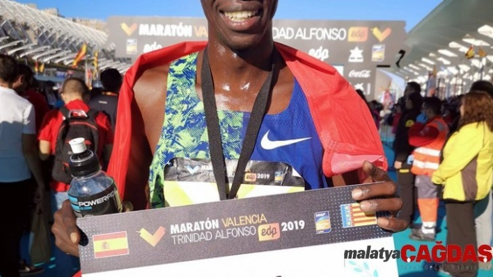 Valencia Maratonu'nda Kaan Kigen Özbilen'den rekor