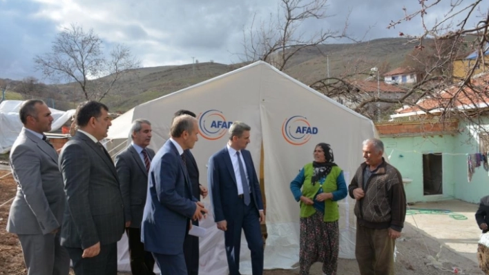 Vali Baruş Deprem Bölgesini İnceledi