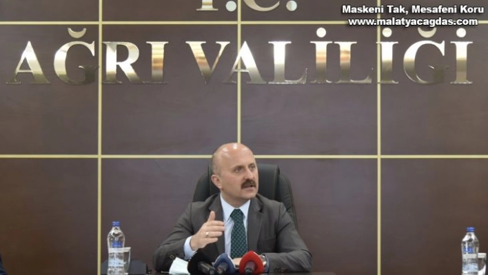 Vali Varol gazetecilerle bir araya geldi