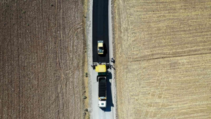 Van Büyükşehir Belediyesinden yol asfaltlama çalışması