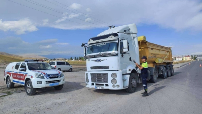 Van'da 164 araç trafikten men edildi