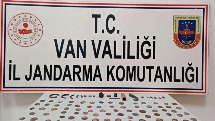 Van'da 85 adet sikke ve 22 adet obje ele geçirildi