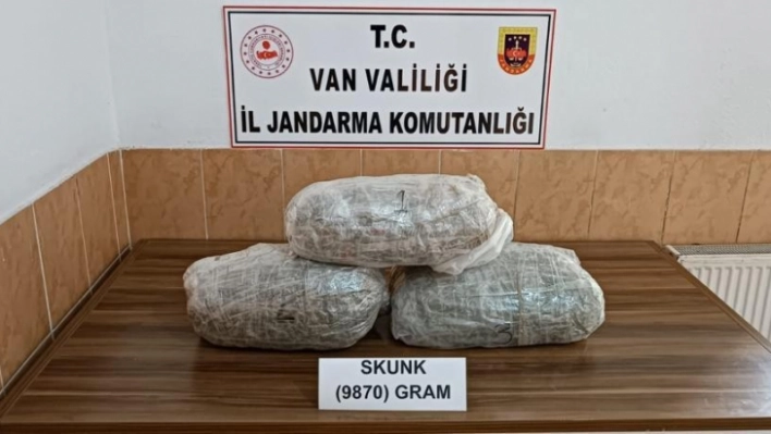 Van'da 9 kilo 870 gram skunk maddesi ele geçirildi