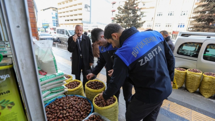 Van'da gıda mühendisleri ve zabıta ekipleri iş yerlerini denetledi