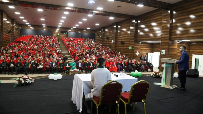 Van'da Rahim Ağzı Kanseri ve Korunma Yöntemleri semineri düzenlendi