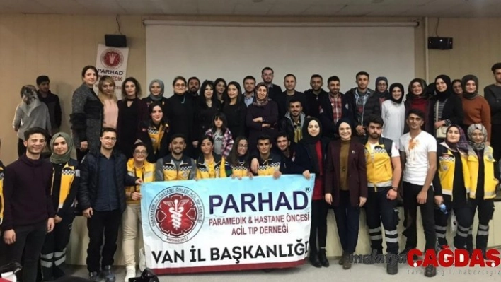 Van YYÜ'de 'Paramediklerin Mesleki Gelişim' konulu panel