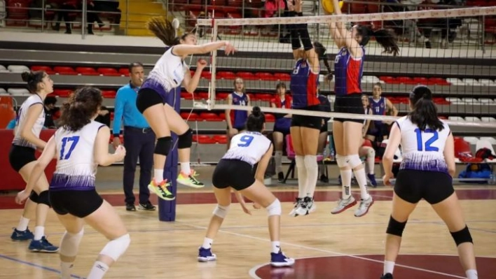 Voleybol Yarı Final Müsabakaları sona erdi