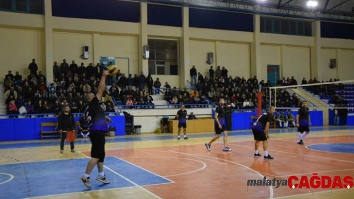 Voleybolda Alanlı dostluğu