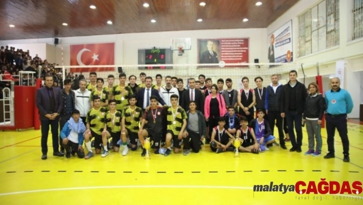 Voleybolda şampiyonlar belli oldu