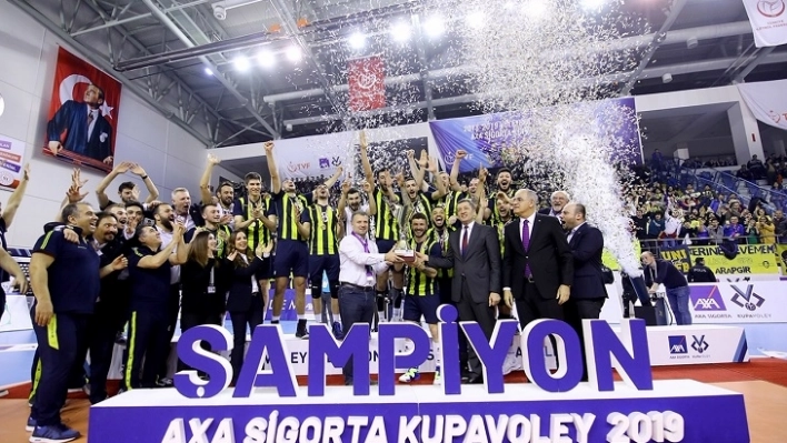 Voleybolseverler AXA Sigorta Kupa Voley'le Coştu