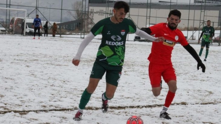 Yakutiye Belediyespor liderliğe devam dedi