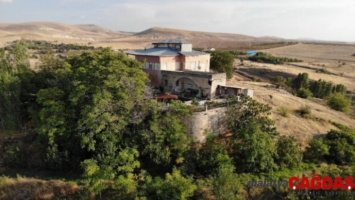 Yaşamın sürdüğü, 150 yıllık tescilli konağın koruma altına alınması bekleniyor