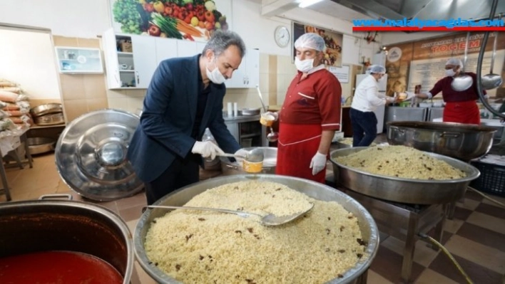 Yaşlılara evde yemek servisi