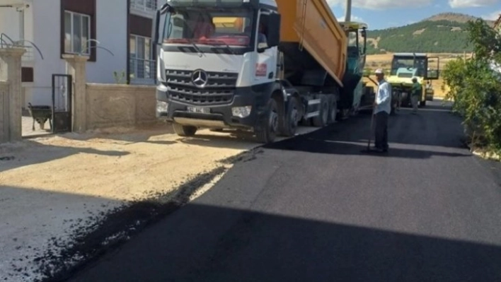 Yeni Mahallede asfalt çalışması yapıldı