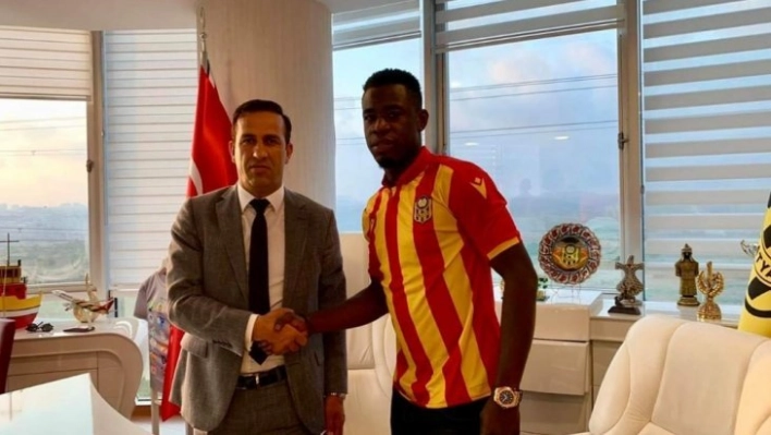 Afriyie Acquah ile 2+1 yıllık sözleşme imzaladı