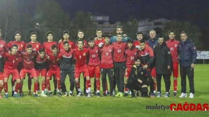 Altyapı Antalya'da kampa girdi