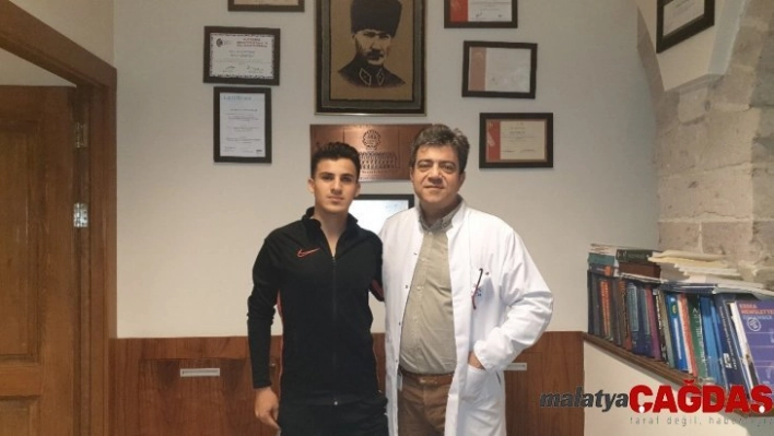 Yeni Malatyasporlu futbolcu Murat Akıncı ameliyat oldu