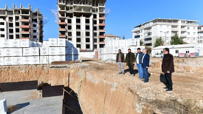 Yeşilyurt'a sağlam ve modern binalar inşa ediliyor