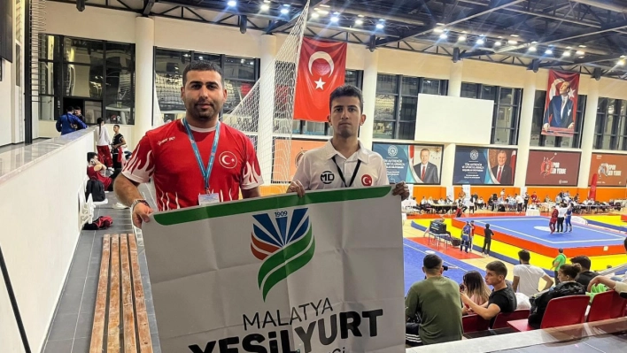 Yeşilyurt Belediye Spor Kulübünden Tarihi Başarı