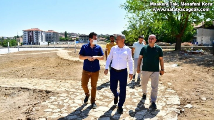 Kaynarca Sosyal Tesisleri ve park alanında çalışmalar yoğunlaştı