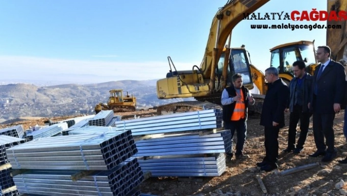 Yeşilyurt Belediyesi'nden 5 noktaya güneş enerji santrali