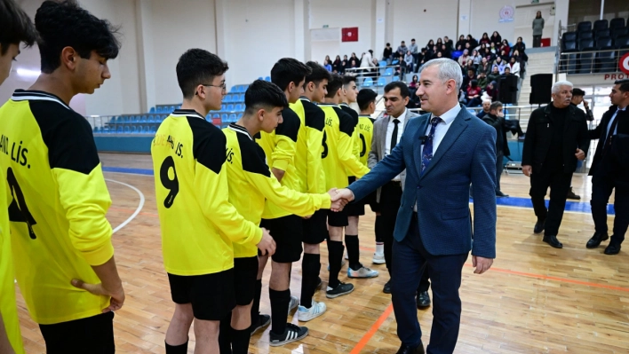 Yeşilyurt Belediyesi'nin Ev Sahipliği Yaptığı '100.Yıl Futsal Turnuvası' Başladı