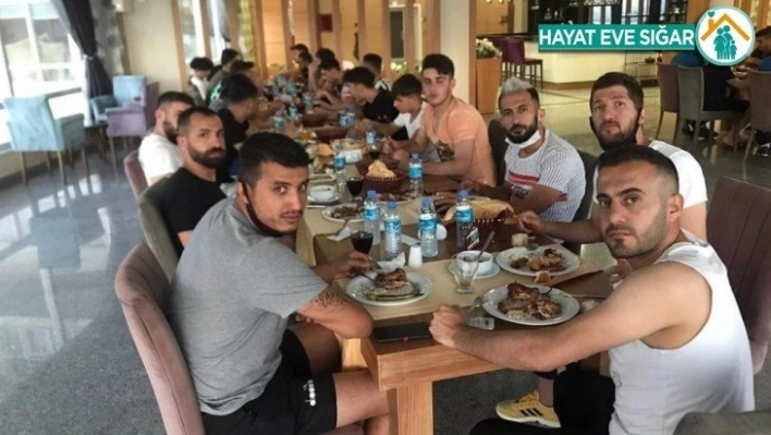 Kale İlçesinde kamp sürüyor