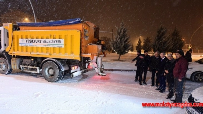 Karla mücadele çalışmaları sürüyor